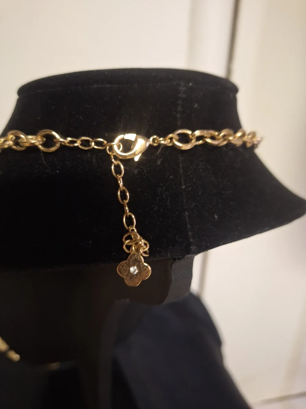 Large Statement Gold Fan Neckless. Unisex 21